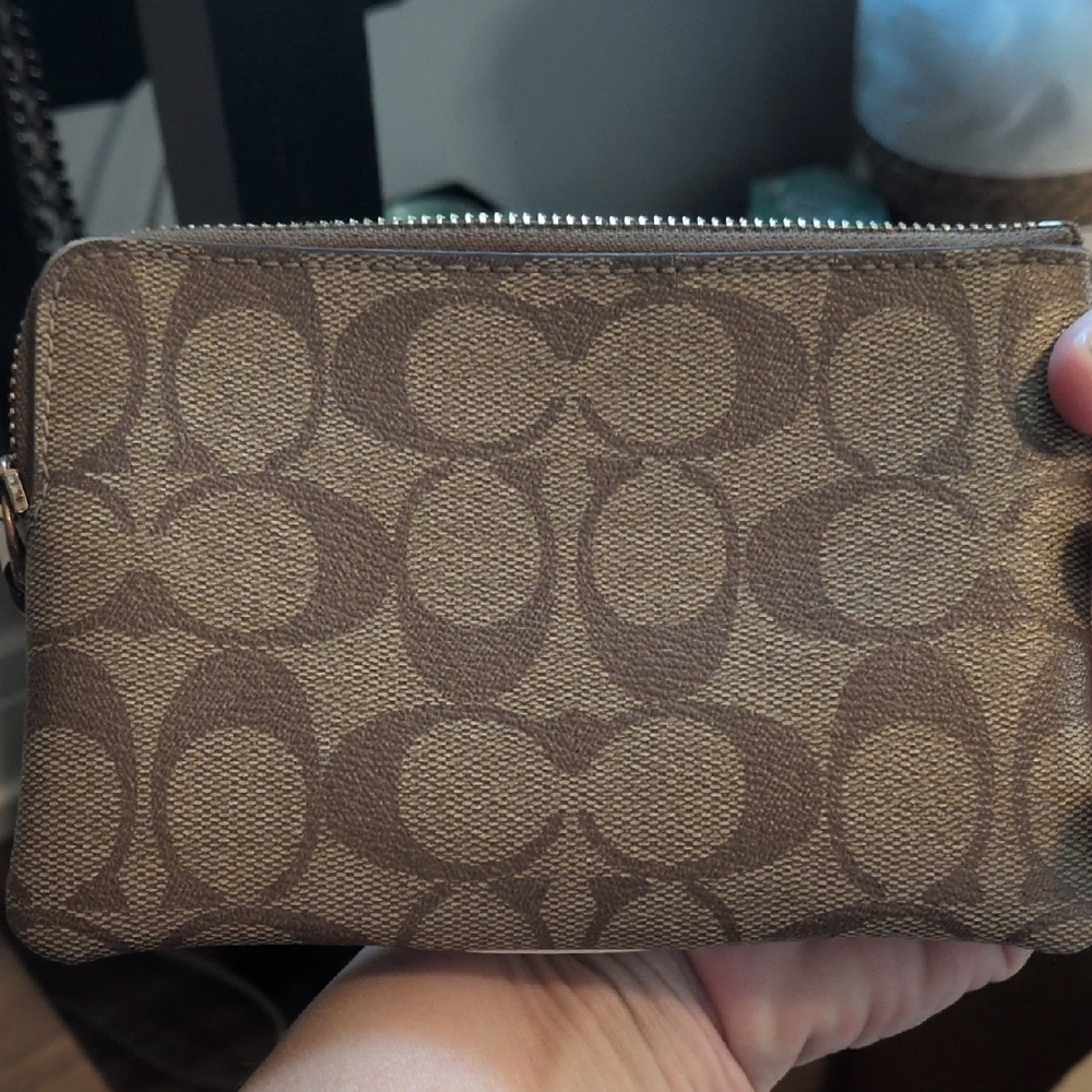Coach Tan and Cream Signature Wallet - Picture 3 of 5